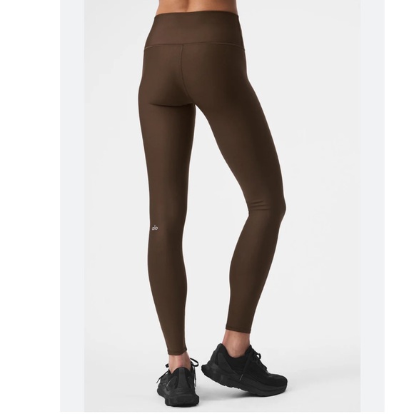 ALO Yoga Pants - Alo 7/8 High-Waist Airlift Leggings in Espresso